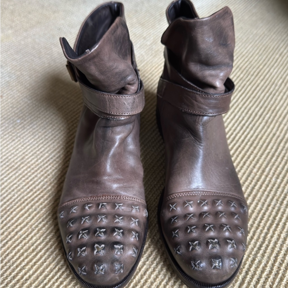 Vero Cuoio Dark Brown Leather Boots